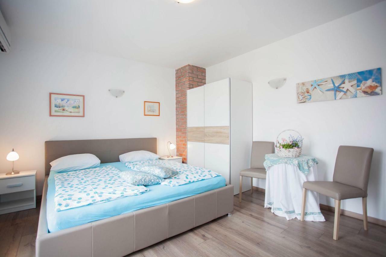 Apartment Studio Sole Rovinj Buitenkant foto